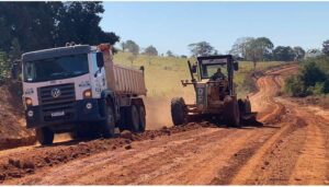 www.deixaeutefalar.com.br Manutenção na Linha 47/5 em Alta Floresta é iniciada após indicação do deputado Jean Oliveira
