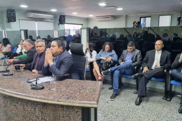 Revista Deixa Eu Te Falar protocolou pedido na Câmara de Vereadores de Porto Velho, e resposta ainda é aguardada