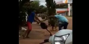 Homem procurado pela justiça descobre traição e marca encontro