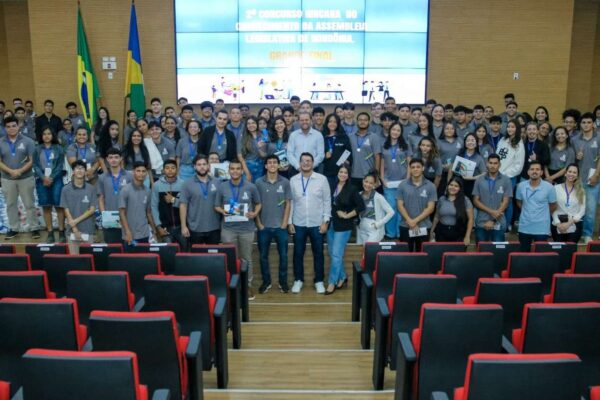 Alero conclui Gincana do Conhecimento, arrecada alimentos e premia estagiários