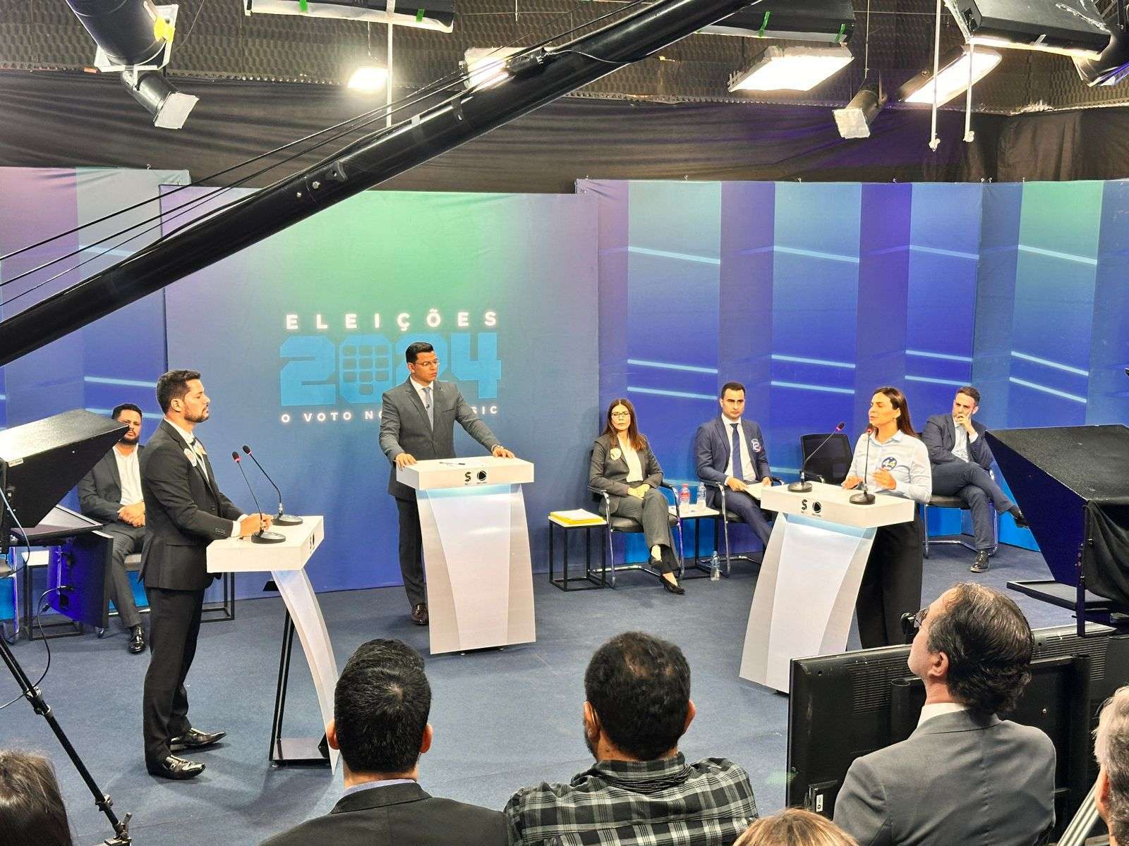 Mariana Carvalho foca em propostas, mantém equilíbrio e vence debate