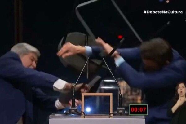 Datena se envolve em discussão acirrada com Marçal durante programa ao vivo