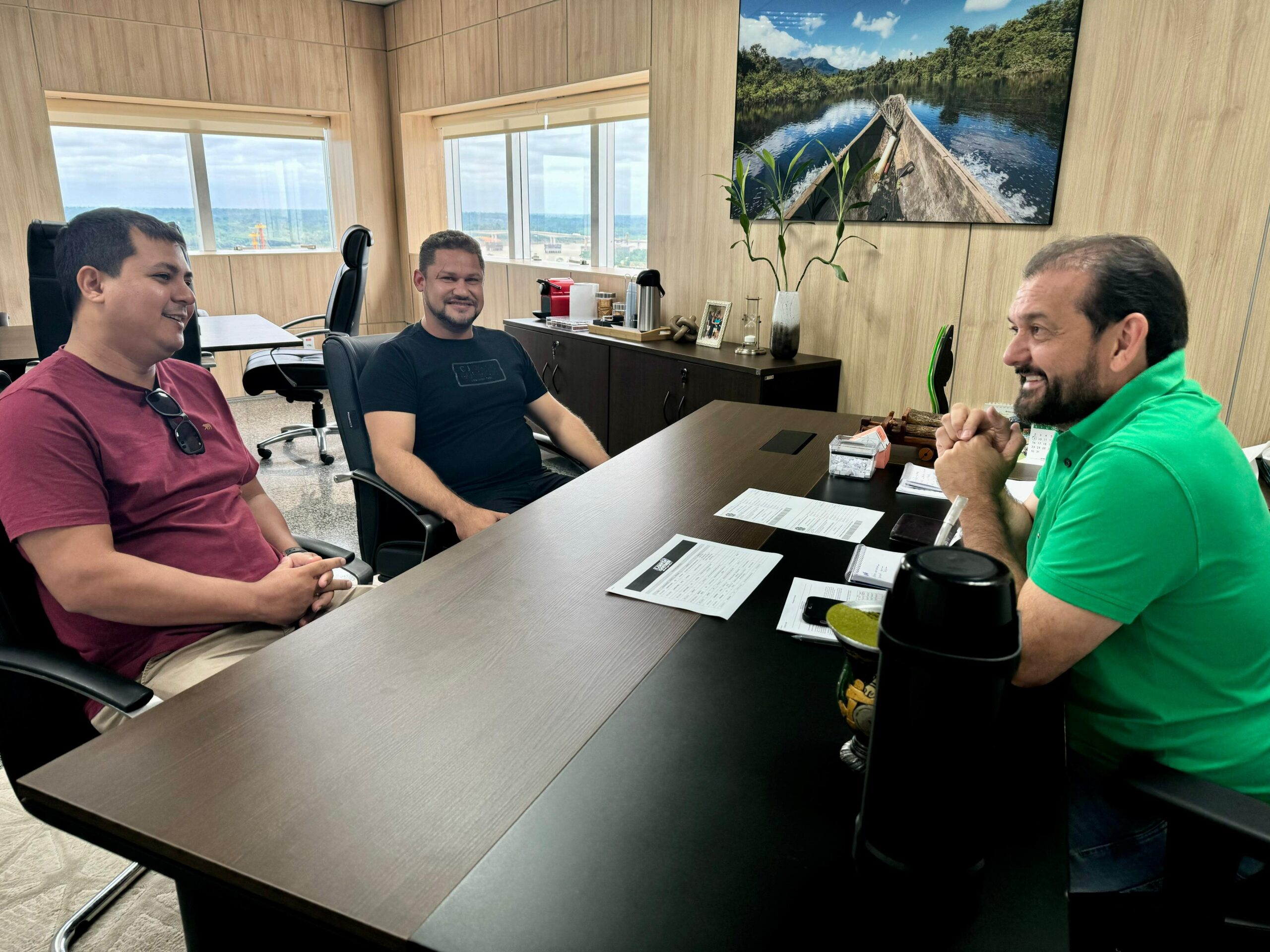 Laerte Gomes recebe servidores de Ciretrans do interior do estado