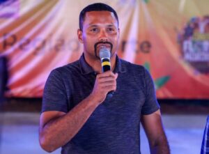 www.deixaeutefalar.com.br Secretário é afastado após operação policial; governador nomeia substituto