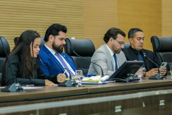 Deputados estaduais aprovam orçamento do Governo de Rondônia para 2025