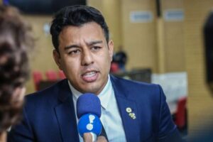 www.deixaeutefalar.com.br Do combate à corrupção à disputa pelo Palácio Rio Madeira