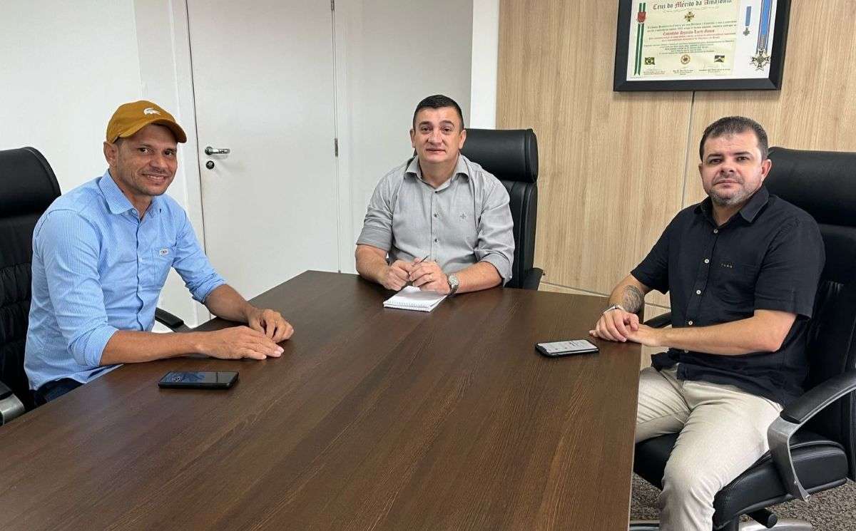 Vereador de Theobroma visita gabinete do deputado Laerte Gomes