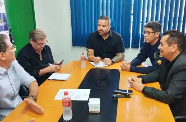 Reunião discute melhorias e regulamentação do transporte escolar em Rondônia