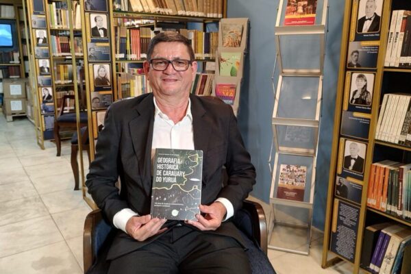 Geógrafo do DER-RO é empossado como novo membro da Academia de Letras Amazonense em solenidade na OAB Manaus