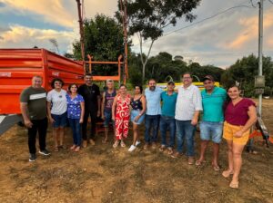www.deixaeutefalar.com.br Laerte Gomes faz entregas de implementos agrícolas em associações de Machadinho D’Oeste