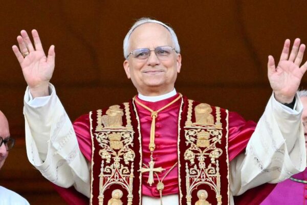 Eleito Papa Leão XIV, Robert Prevost faz história como o primeiro pontífice dos EUA