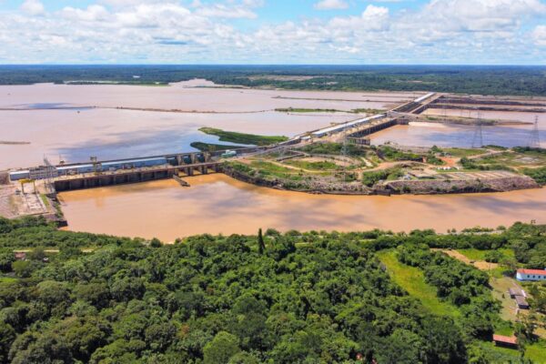 Manutenção na ponte sobre o Rio Candeias na BR-364 gera tráfego restrito com sistema de “Pare e Siga” até conclusão das obras