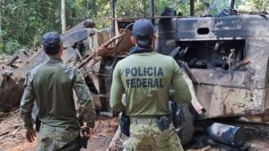www.deixaeutefalar.com.br Apreensão de celular desencadeia operação da PF contra mineração ilegal em terra indígena de Rondônia