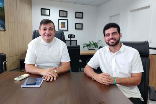 Vereador de Guajará-Mirim inicia parceria de trabalho com deputado Laerte Gomes