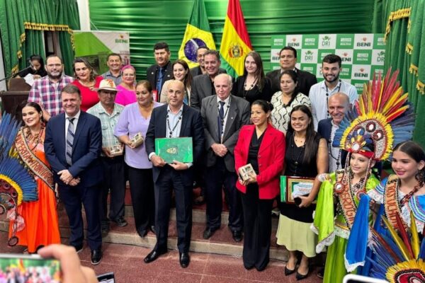 Deputada Dra. Taíssa fortalece laços diplomáticos entre Rondônia e Bolívia em fórum binacional