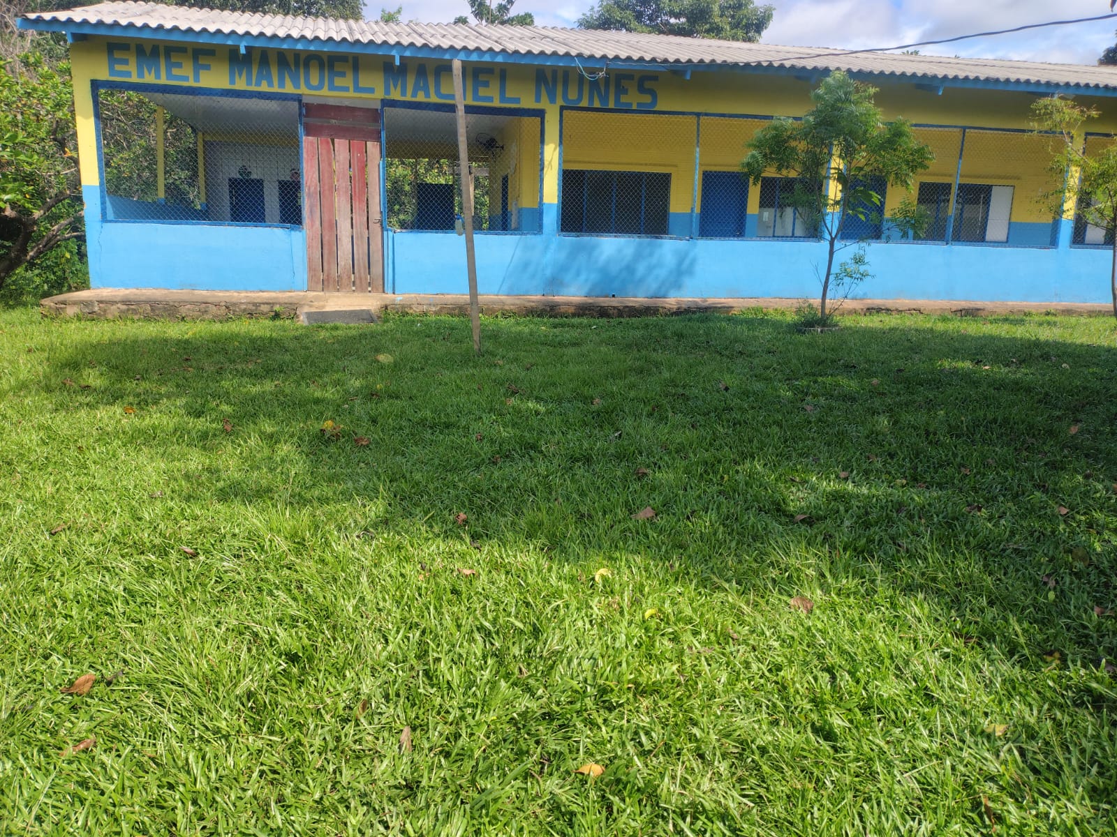 Baixo-Madeira: sem professor, sem aula! pais decretam revolta no Distrito de Nazaré em Porto Velho