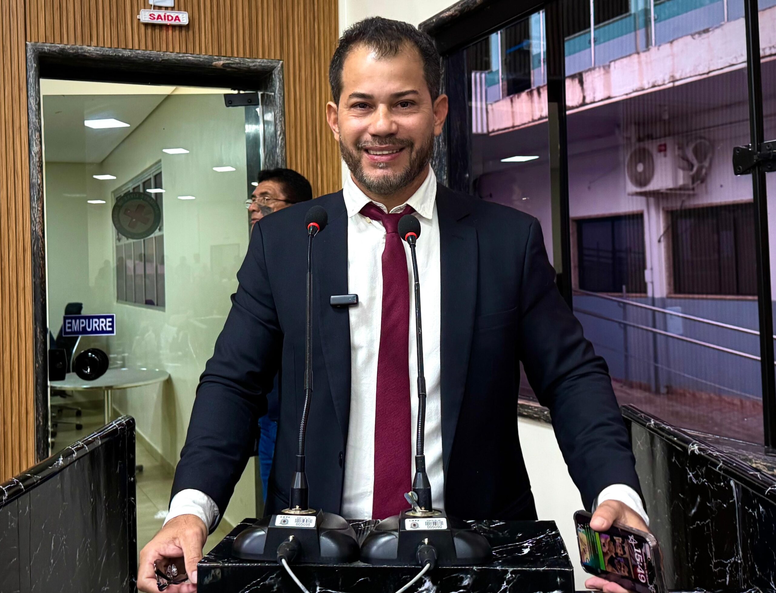 Vereador Nilton Souza vota a favor do projeto “Jovem Aprendiz da Inclusão”