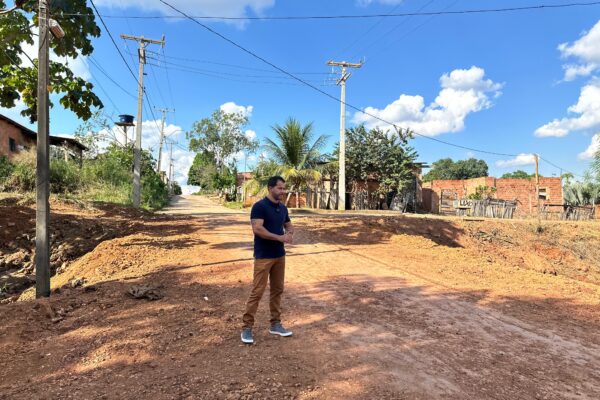 Antiga ponte de madeira é substituída por rua com manilhamento após pedido do vereador Nilton Souza