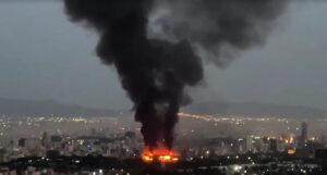 www.deixaeutefalar.com.br Tensão entre Israel e Irã persiste pelo nono dia consecutivo, sem perspectivas de trégua