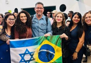 www.deixaeutefalar.com.br Governador Marcos Rocha retorna a Rondônia após dias de tensão vividos em Israel