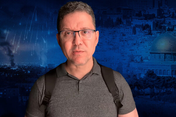 Governador de Rondônia pode continuar no cargo mesmo fora do estado, decide deputados