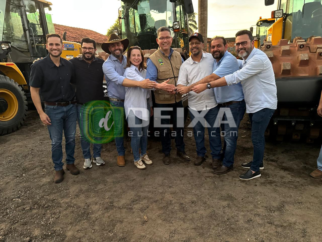 Laerte Gomes acompanha ação do Governo na entrega de maquinários e implementos agrícolas