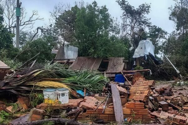 Ciclone castiga o Sul: ventos acima de 100 km/h causam destruição e alertam para nova realidade climática