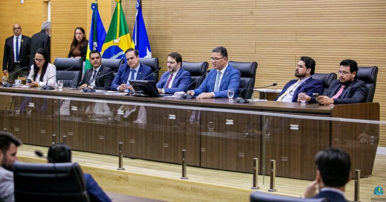 Assembleia Legislativa de Rondônia retoma atividades com presença do governador e foco na cooperação entre os poderes