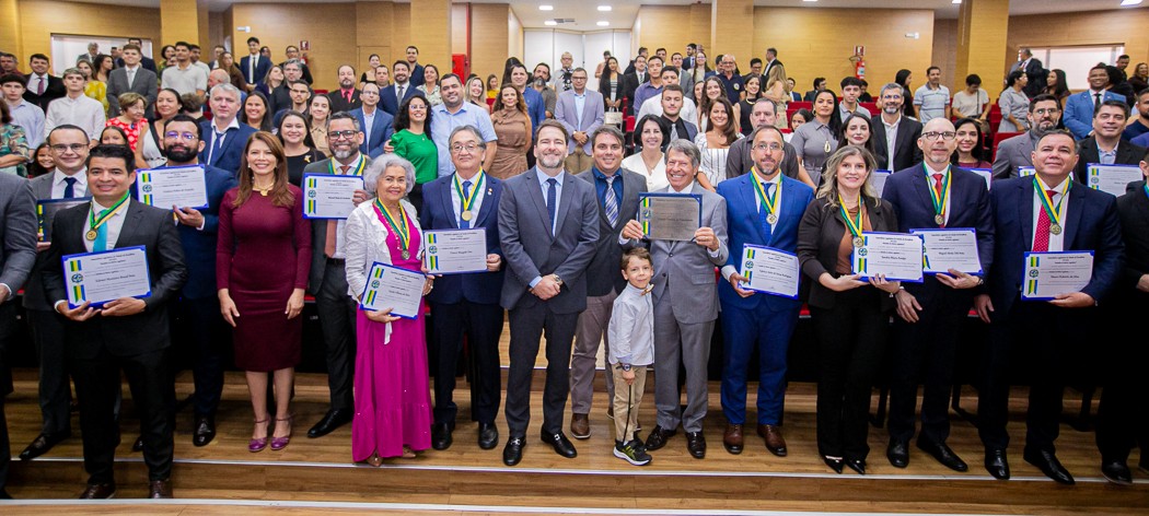 Assembleia concede títulos e homenagens a líderes de Rondônia