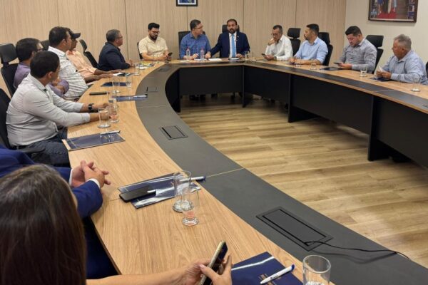Deputado Laerte Gomes discute ações no CPA em Rondônia