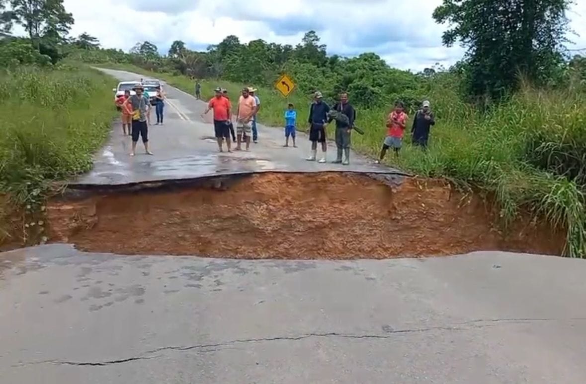 DNIT volta a realizar obras emergenciais na BR-364 no Acre após danos por chuva