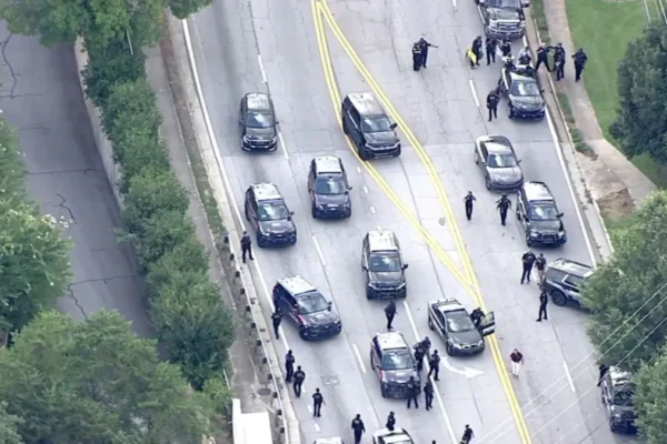 Violento tiroteio em Atlanta: policial e atirador morrem em confronto próximo à Universidade Emory e ao Centro de Controle e Prevenção de Doenças (CDC)