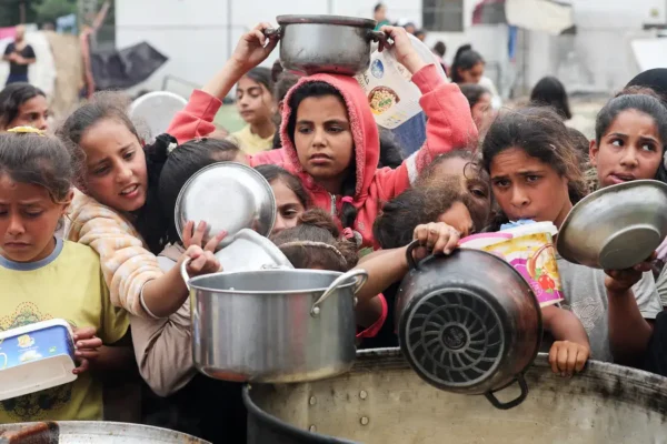 Crise humanitária sem precedentes em Gaza: ONU alerta que fome atinge nível máximo e meio milhão de palestinos sofrem com escassez de alimentos
