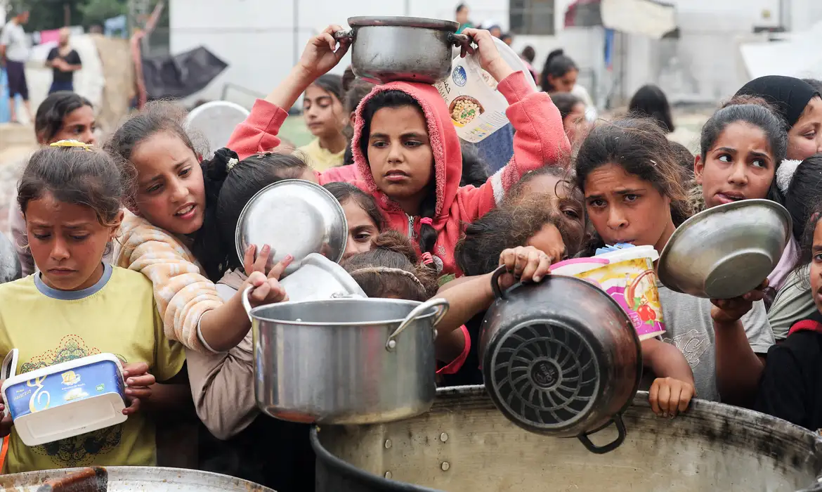 Crise humanitária sem precedentes em Gaza: ONU alerta que fome atinge nível máximo e meio milhão de palestinos sofrem com escassez de alimentos