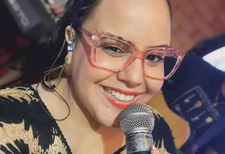 Cantora Luna Alves morre em casa horas após apresentação em Cuiabá