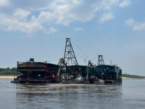 Editorial: Garimpo ilegal desafia autoridades e ameaça a Amazônia