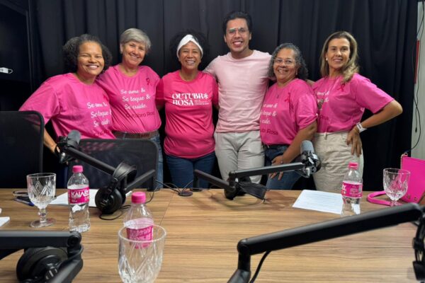Deputada Sílvia Cristina reúne mulheres que venceram o câncer no Podcast A Vida em Rosa