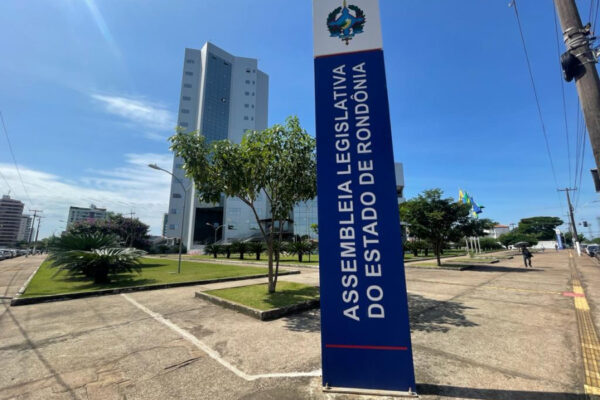 Operação Ouro de Areia investiga suposto esquema de desvio de recursos na ALE-RO; Assembleia divulga nota de esclarecimento