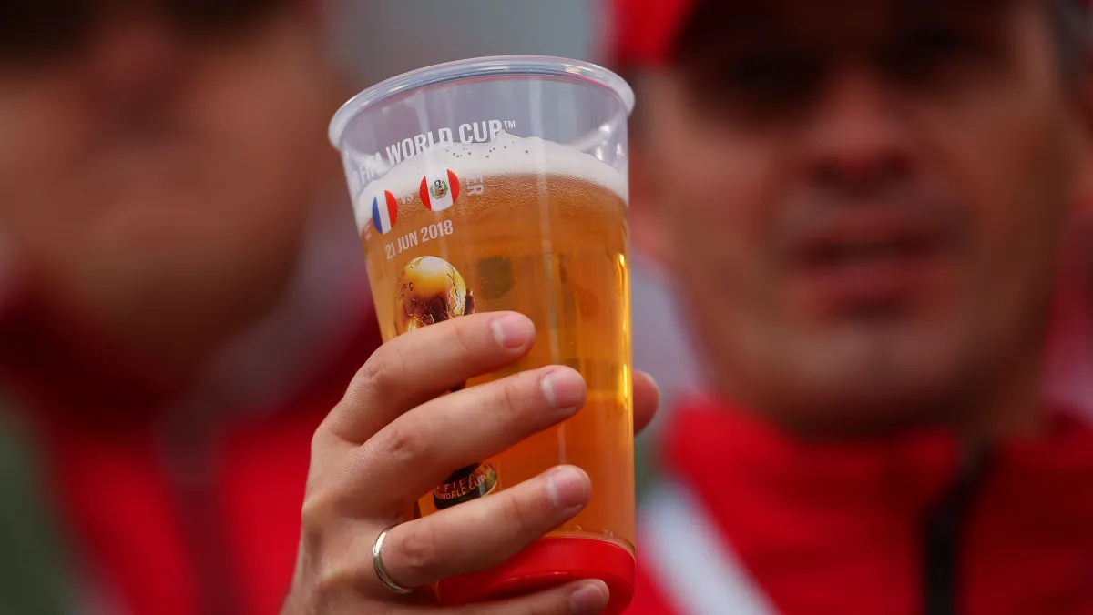 Clubes de São Paulo suspendem venda de bebidas alcoólicas após casos de intoxicação por metanol