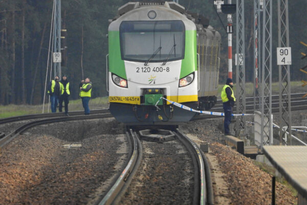 Sabotagem em ferrovia da Polônia eleva tensão com a Rússia