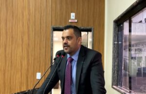 Enquanto Porto Velho enfrenta o lixo, presidente da Agência Reguladora está na França