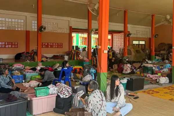 GUERRA NO SUDESTE ASIÁTICO: Tailândia Bombardeia Camboja; 5 Civis Mortos GUERRA NO SUDESTE ASIÁTICO: Tailândia Bombardeia Camboja; 5 Civis Mortos