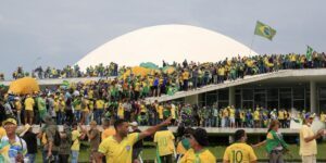 Moraes mantém proibição de redes sociais e outras restrições a investigados do 8 de janeiro