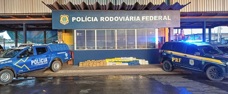 www.deixaeutefalar.com.br PRF e PM apreendem mais de 300 quilos de drogas em operação na BR-421, em Rondônia