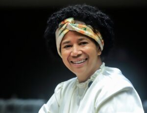 Justiça determina remoção de postagem ofensiva e com informação mentirosa, atacando a deputada Sílvia Cristina