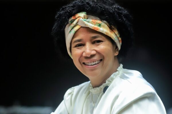 Justiça determina remoção de postagem ofensiva e com informação mentirosa, atacando a deputada Sílvia Cristina Justiça determina remoção de postagem ofensiva e com informação mentirosa, atacando a deputada Sílvia Cristina