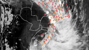 www.deixaeutefalar.com.br Agências monitoram rota após chuvas e mortes