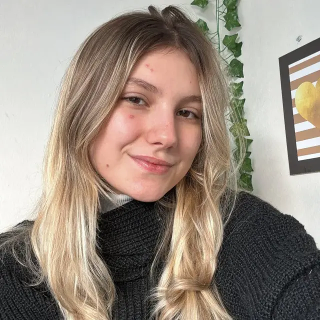 Influenciadora Isabel Veloso morre aos 19 anos após longa luta contra o câncer