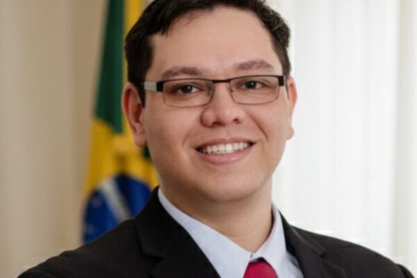 Marcos Rocha: um líder de aparência – Por Ayel Muniz