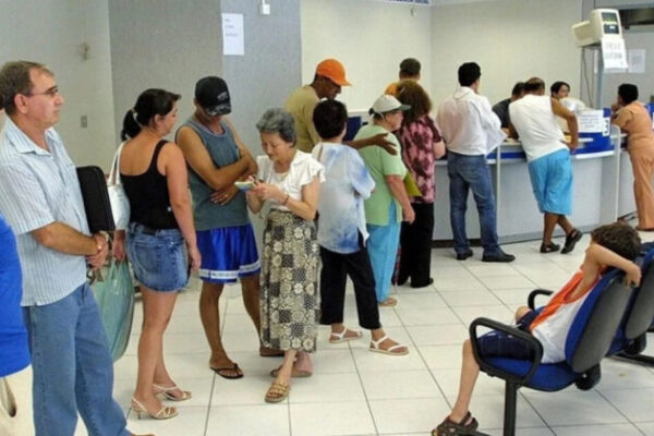 Filas invisíveis do SUS acumulam mais de 173 mil pedidos de consultas e exames em Rondônia